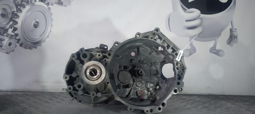 КПП механическая (МКПП) Volkswagen Transporter T4 1994, 2.4 л., дизель, 5МКПП, полный привод - фото №1