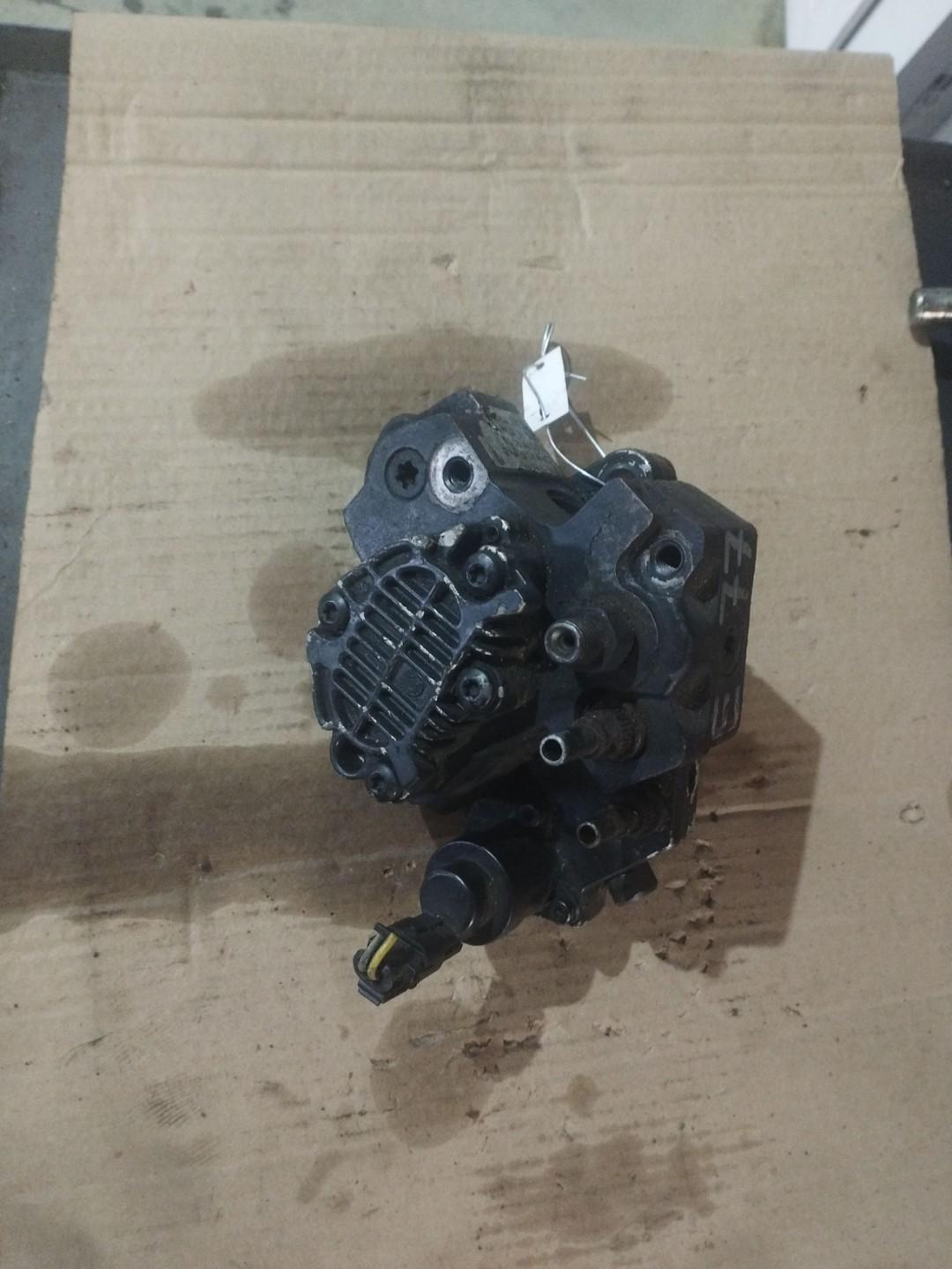 ТНВД Renault Scenic 2 поколение 2006, 1.9 л., дизель - фото №1