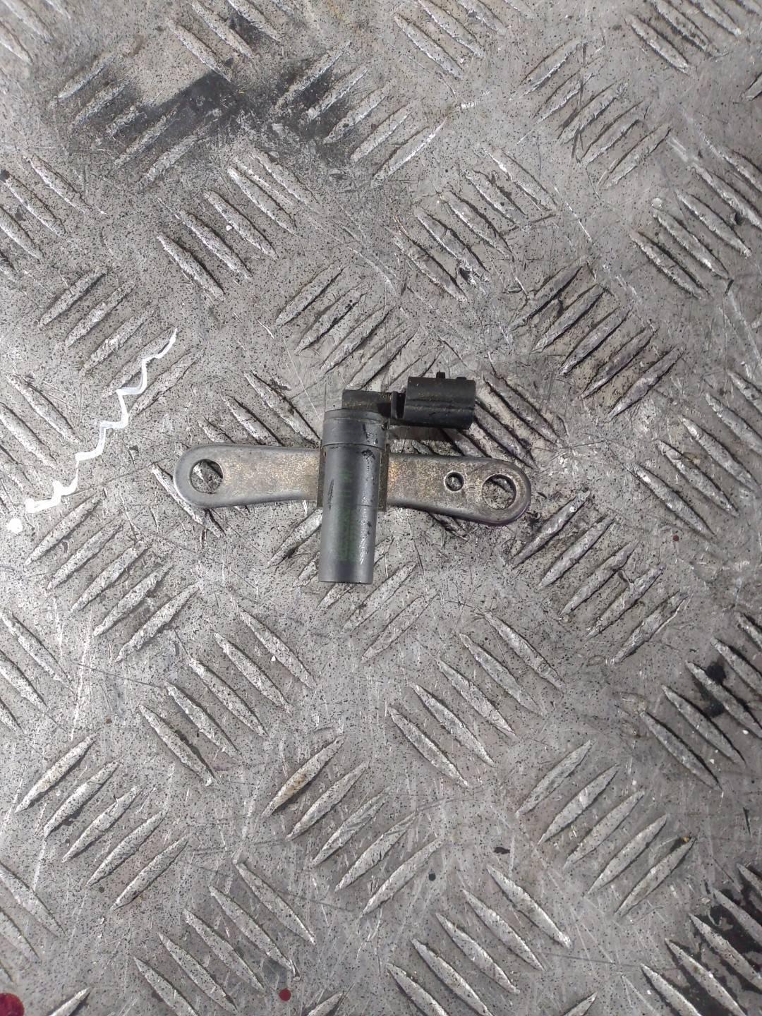 датчик коленвала Dacia Sandero 1 поколение (2008 - 2012), 1.4 л., бензин, 8200772182 - фото №1