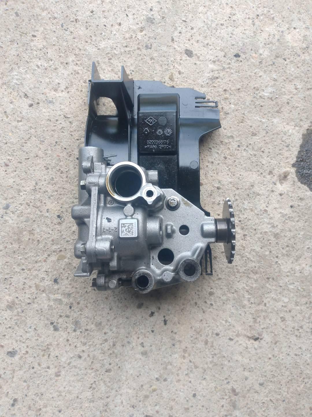 насос масляный Opel Movano 2 поколение (B) (2010 - 2014), 2.0 л., дизель, 8200345633 - фото №1