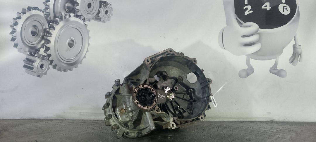 КПП механическая (МКПП) Volkswagen Passat B6 (2005 - 2010), 1.6 л., бензин - фото №1