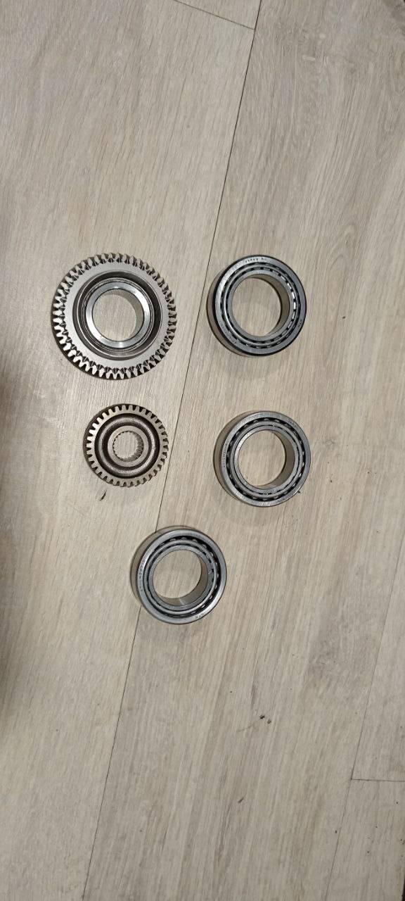 шестерня Skoda Fabia 3 поколение (NJ) (2014 - 2018), 1.6 л., бензин - фото №1