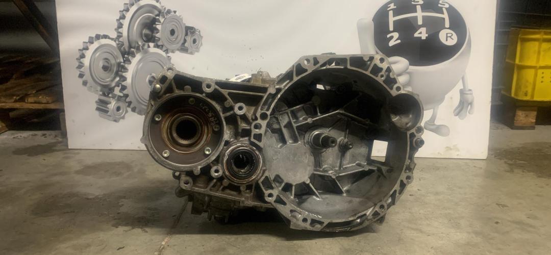 КПП механическая (МКПП) Hyundai Tucson 3 поколение (2015 - 2018), 2.0 л., бензин - фото №1