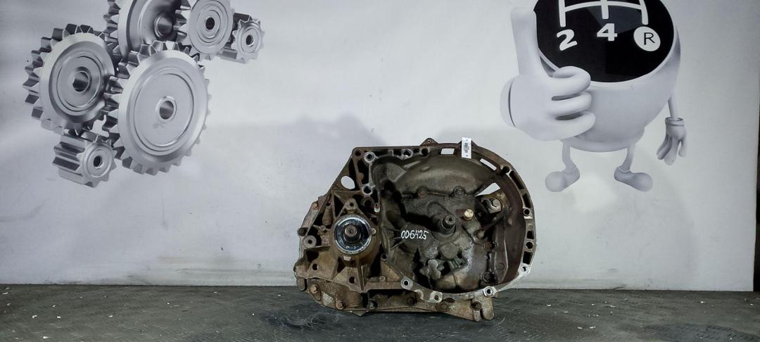 КПП механическая (МКПП) Renault Logan 2 поколение 2015, 1.6 л., бензин, 5МКПП - фото №1