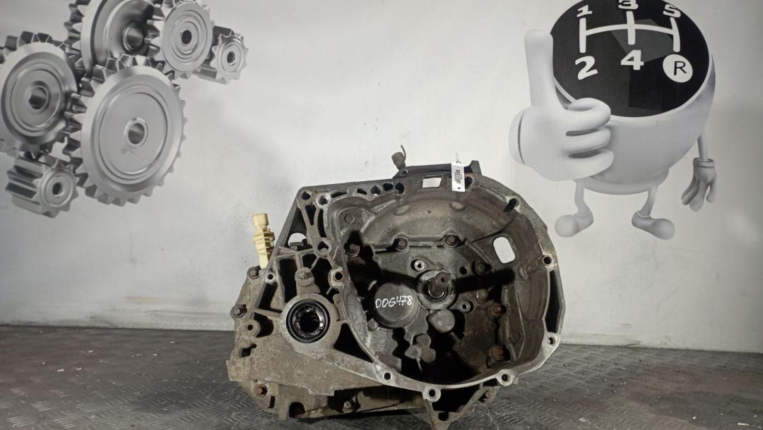 КПП механическая (МКПП) Renault Duster 1 поколение (2010 - 2015), 1.6 л., бензин - фото №1