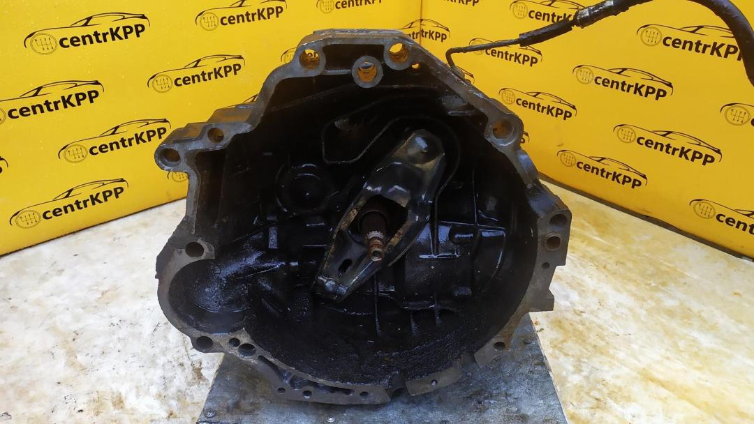 КПП механическая (МКПП) Audi A6 4A/C4 1996, 2.6 л., i, бензин, 5МКПП, передний привод, CPE - фото №1