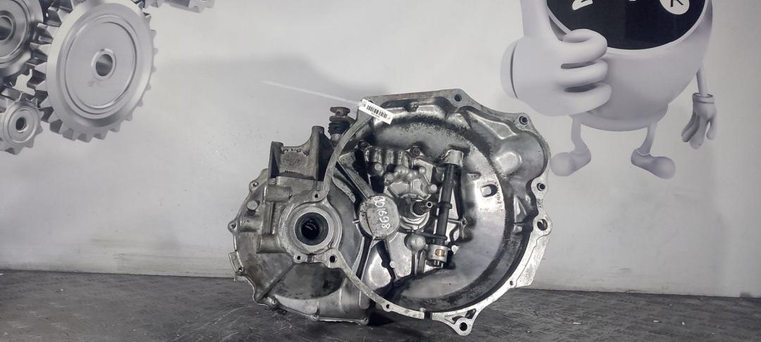 КПП механическая (МКПП) Suzuki Baleno 1 поколение 2000, 1.9 л., дизель, 5МКПП, передний привод - фото №1