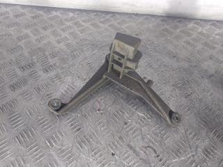 кронштейн (крепление) Volkswagen Transporter T5 2008, 1.9 л., дизель, 5МКПП, передний привод