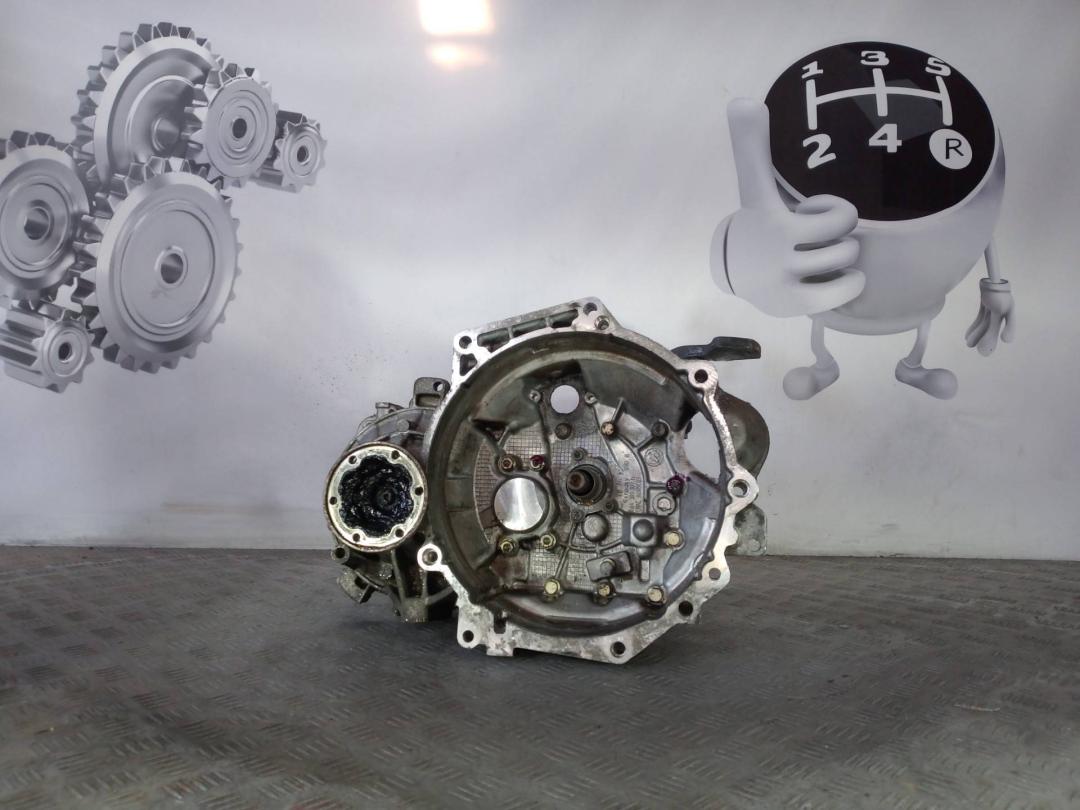 КПП механическая (МКПП) Skoda Octavia 3 поколение (A7) (2013 - 2017), 1.6 л., дизель, LUB - фото №1