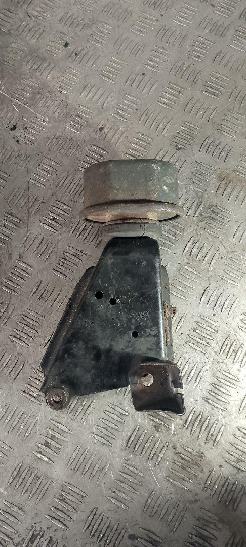 подушка крепления КПП Volkswagen Caravelle T4 (1991 - 2003), 2.0 л., бензин, 701199201H - фото №1