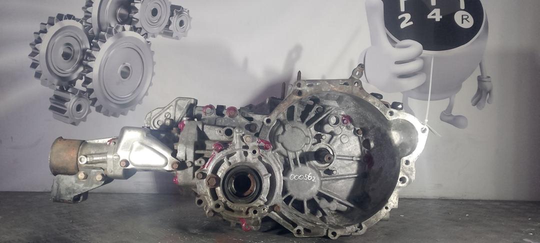 КПП механическая (МКПП) Mitsubishi Outlander 2 поколение (2005 - 2010), 2.2 л., дизель - фото №1